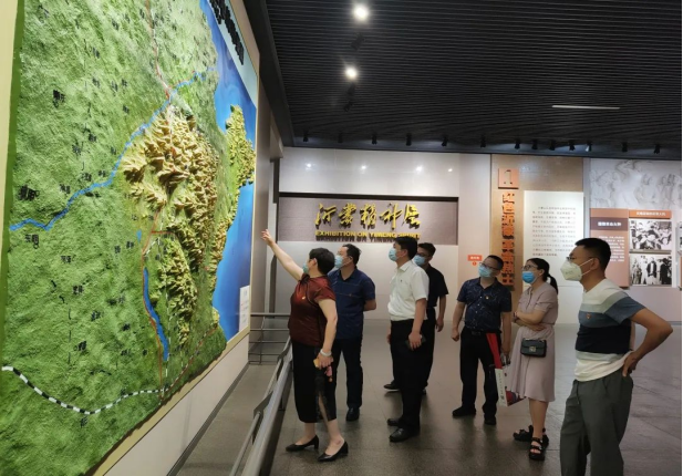 開展愛國主義教育活動弘揚價值觀386.png